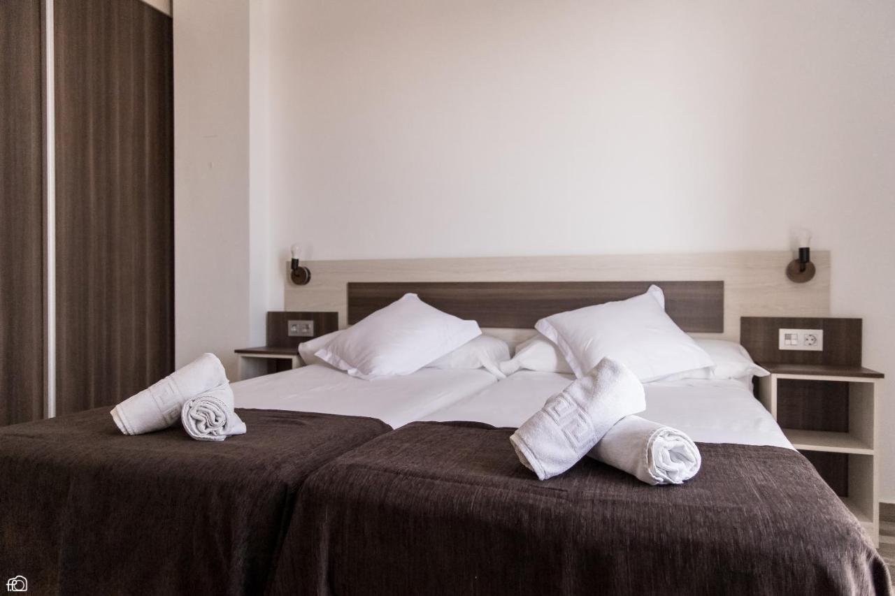Meson Hostal La Cabana Медельин Экстерьер фото