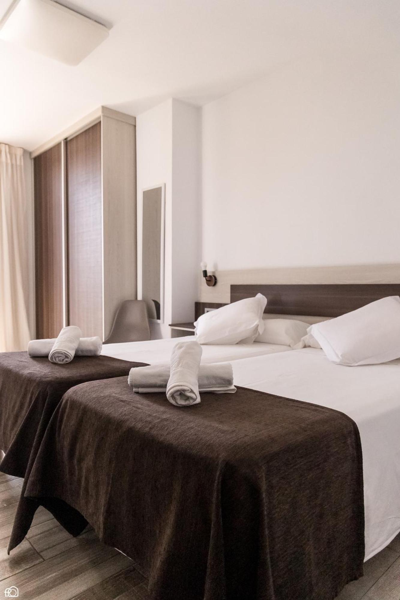 Meson Hostal La Cabana Медельин Экстерьер фото