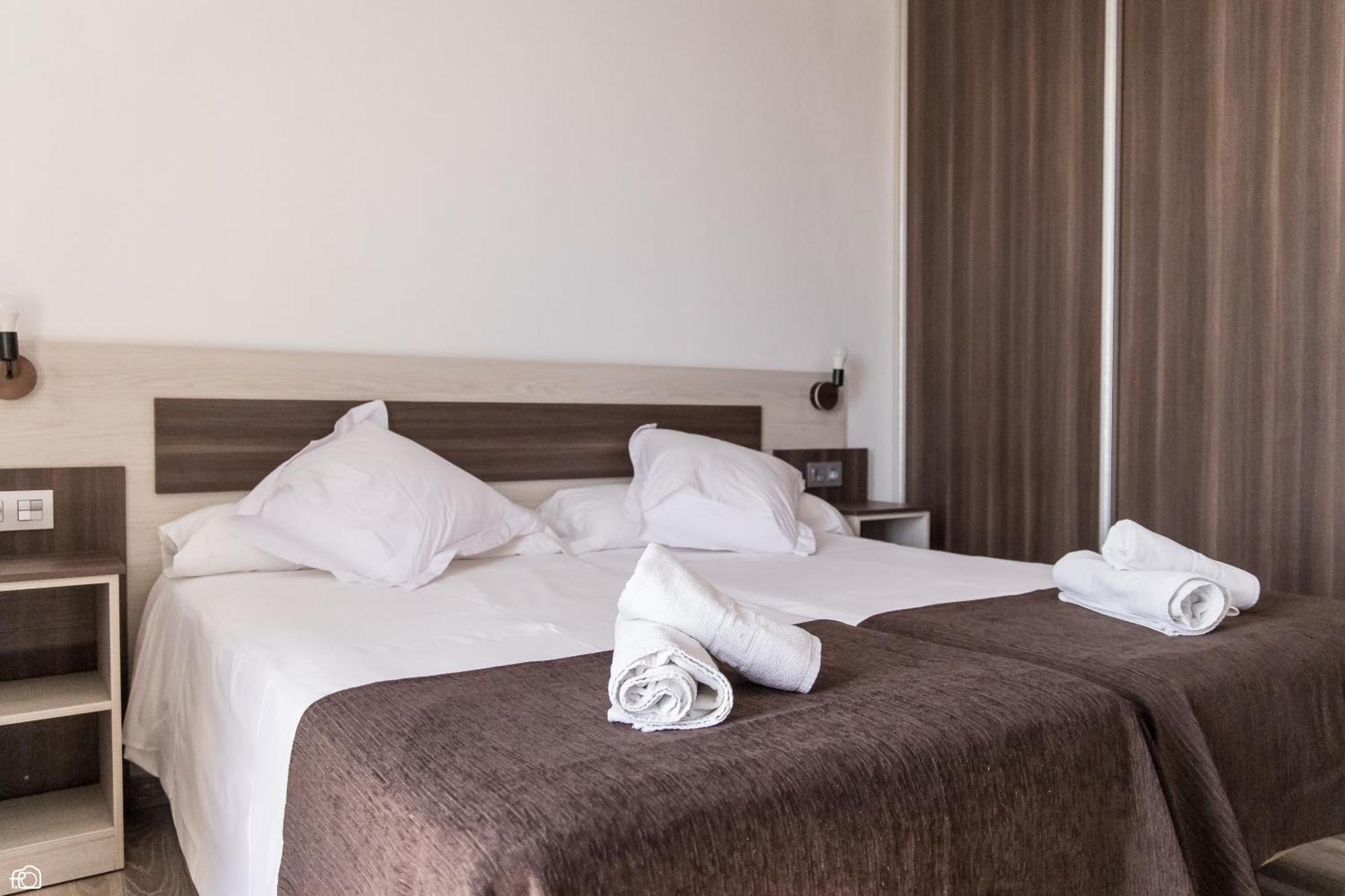 Meson Hostal La Cabana Медельин Экстерьер фото