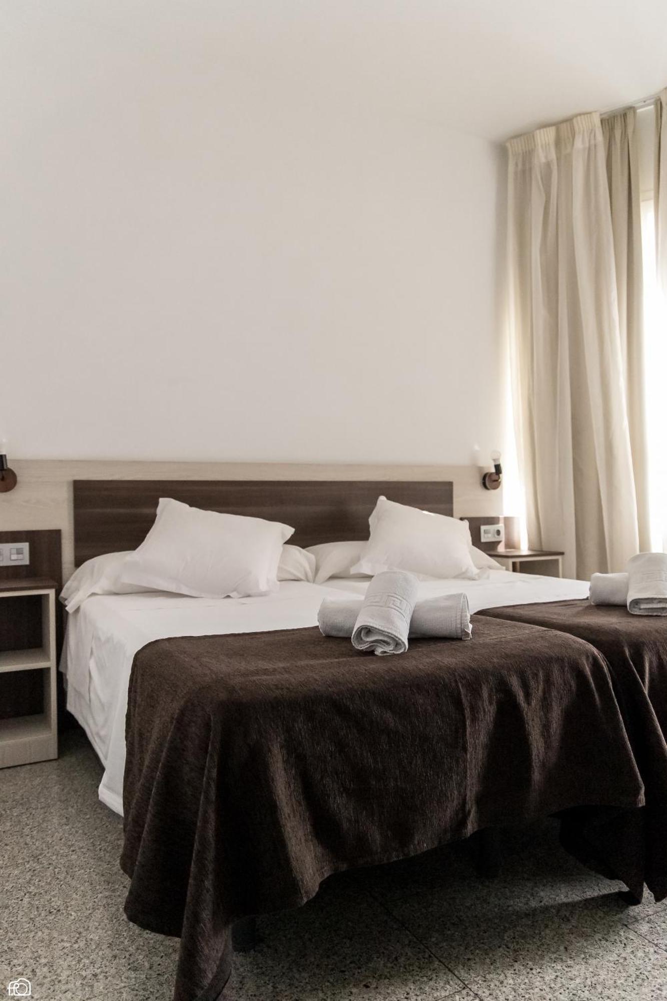 Meson Hostal La Cabana Медельин Экстерьер фото