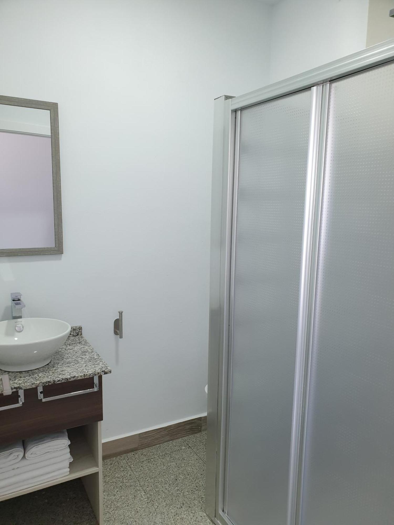 Meson Hostal La Cabana Медельин Экстерьер фото
